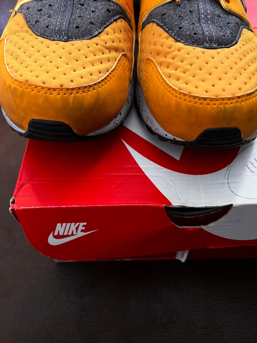 Nike Huarache PREOWNED - Picture 6 of 6